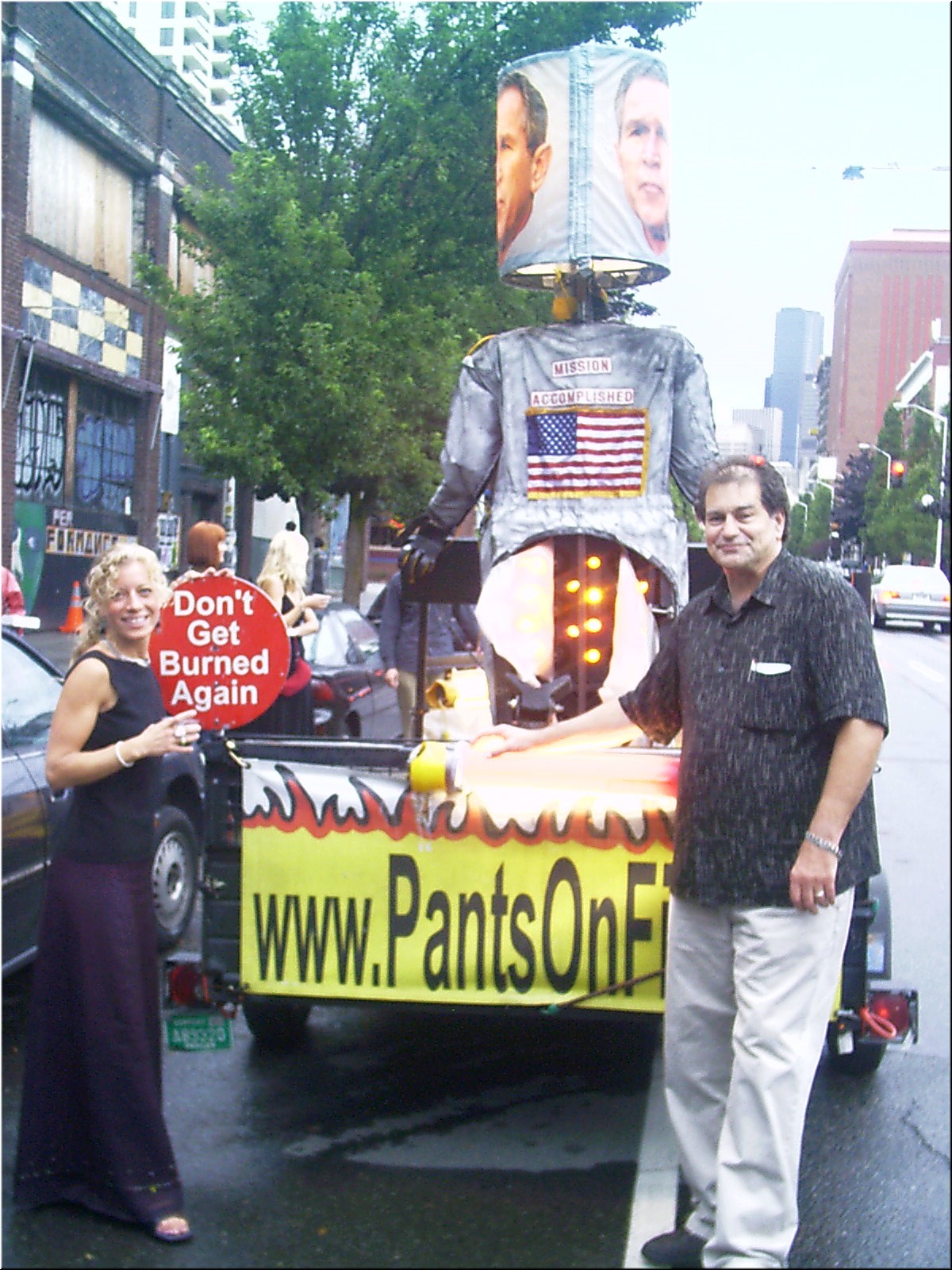 aug6o4 George Art at Anthippys18.jpg