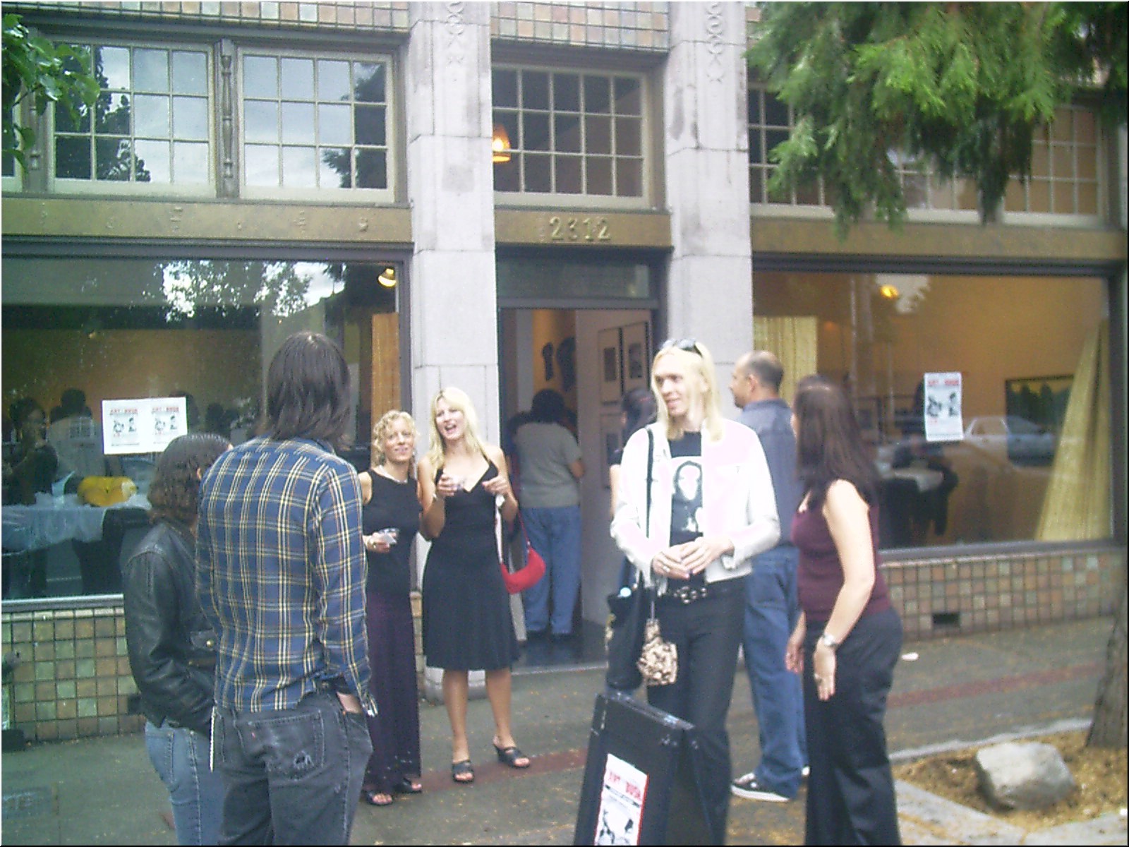 aug6o4 George Art at Anthippys26.jpg